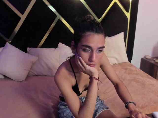 Scarlett-Moon3 webcam