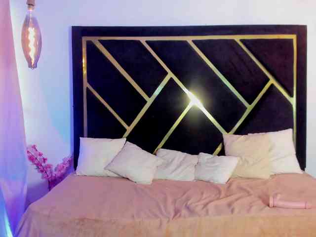 Scarlett-Moon3 webcam