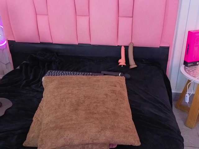 emelysweett live cam on BongaCams
