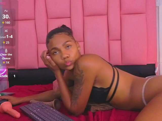 emelysweett live cam on BongaCams