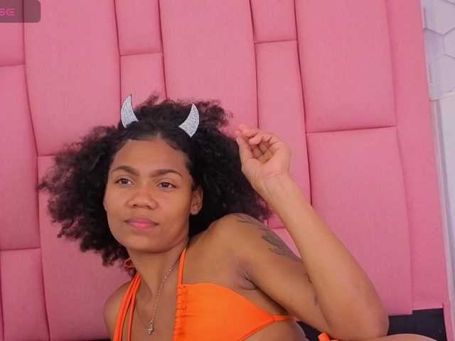 emelysweett live cam on BongaCams
