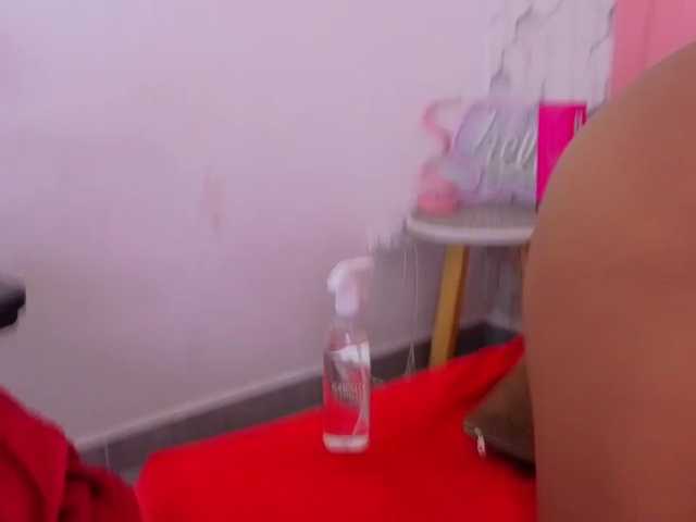 emelysweett live cam on BongaCams
