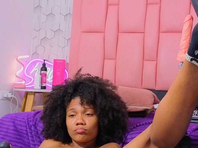 emelysweett live cam on BongaCams