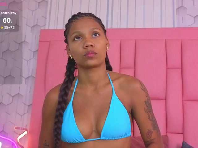 emelysweett live cam on BongaCams