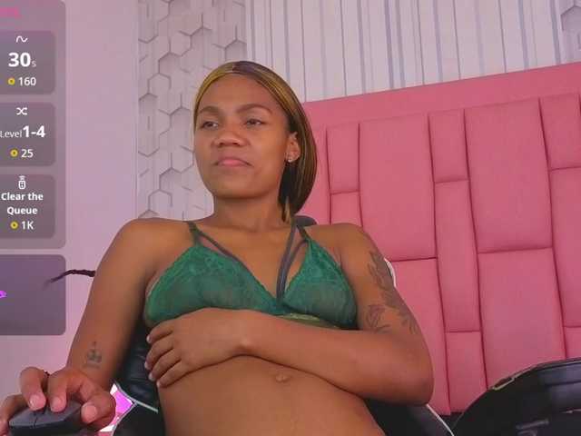 emelysweett live cam on BongaCams