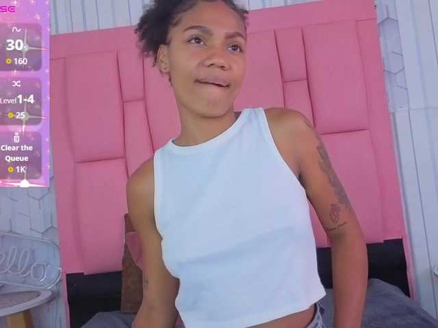 emelysweett live cam on BongaCams
