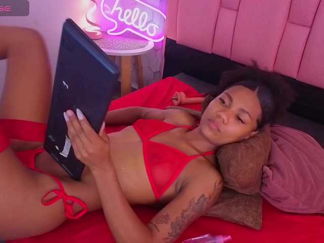 emelysweett live cam on BongaCams
