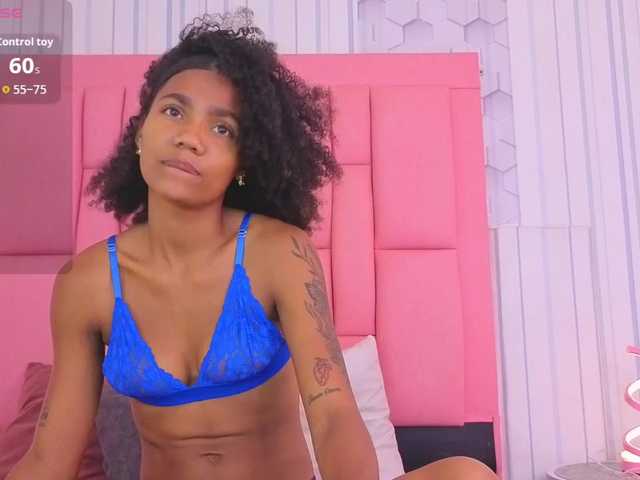 emelysweett live cam on BongaCams