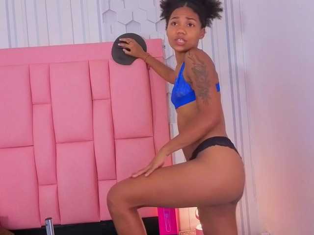 emelysweett live cam on BongaCams