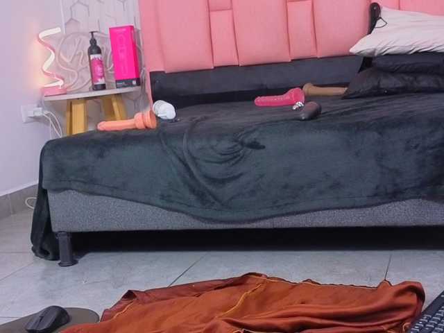emelysweett live cam on BongaCams