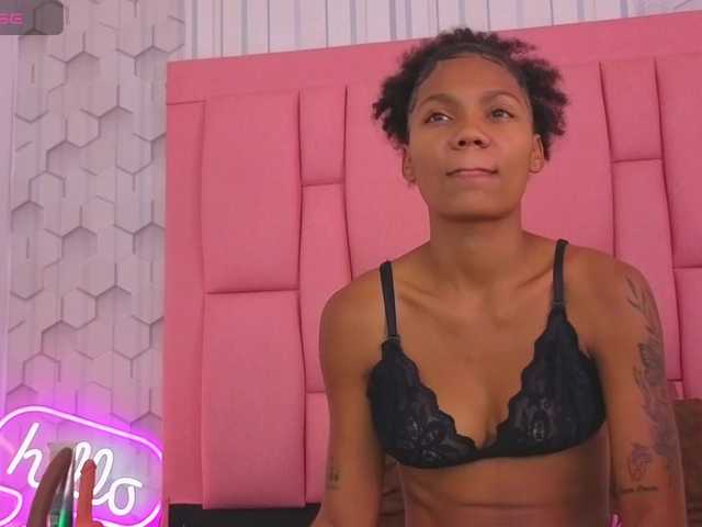 emelysweett live cam on BongaCams