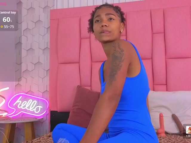 emelysweett live cam on BongaCams