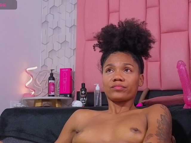 emelysweett live cam on BongaCams