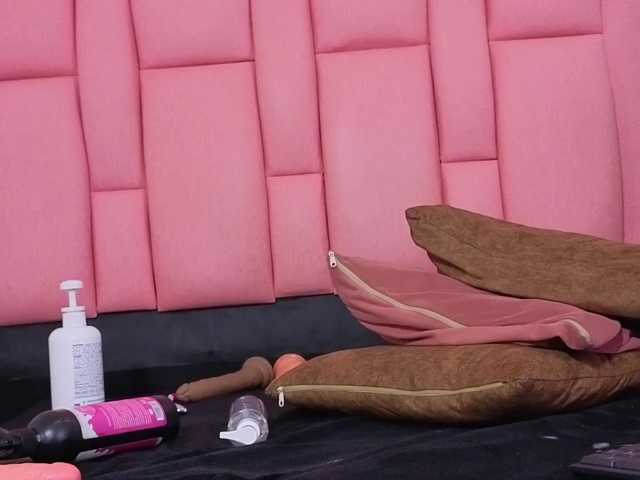 emelysweett live cam on BongaCams