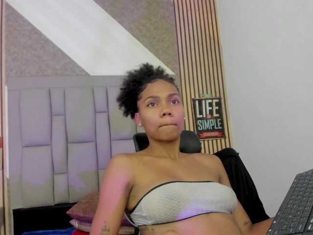emelysweett live cam
