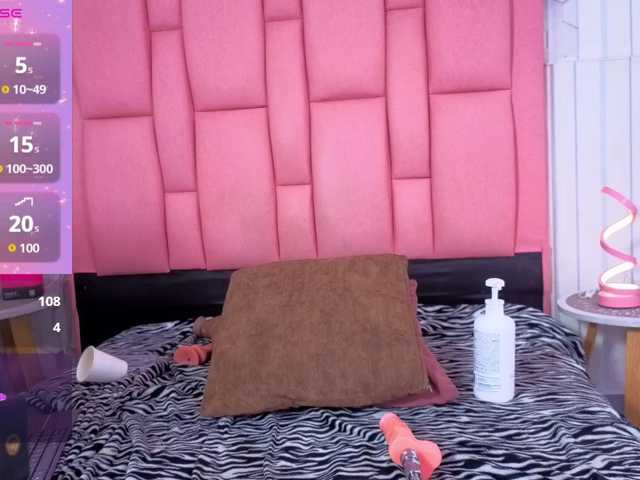 emelysweett live cam on BongaCams