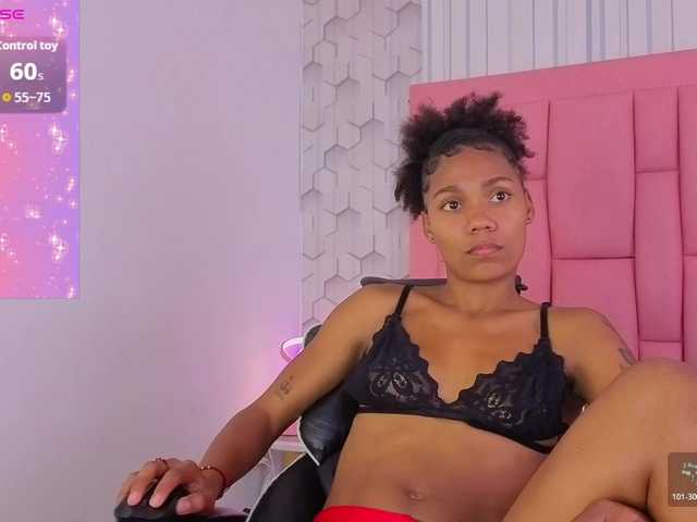 Emelysweett, 20 y/o - Live Cam on BongaCams