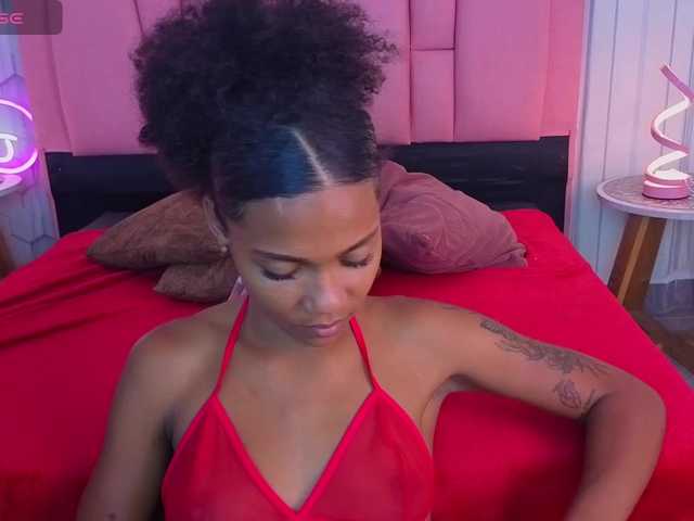 emelysweett live cam on BongaCams
