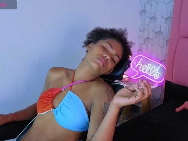 emelysweett live cam on BongaCams