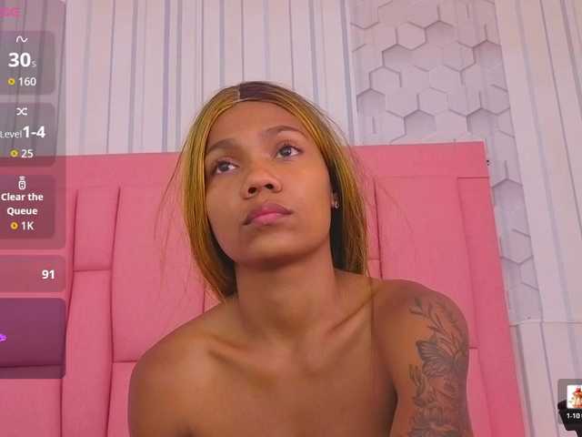 emelysweett live cam on BongaCams