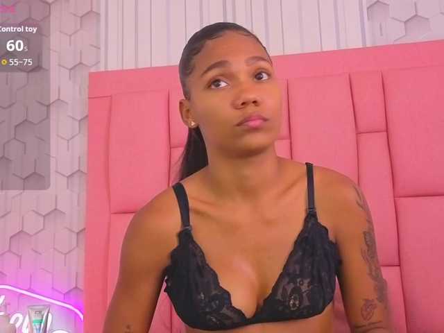 emelysweett live cam on BongaCams