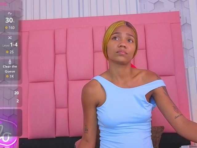 emelysweett live cam on BongaCams