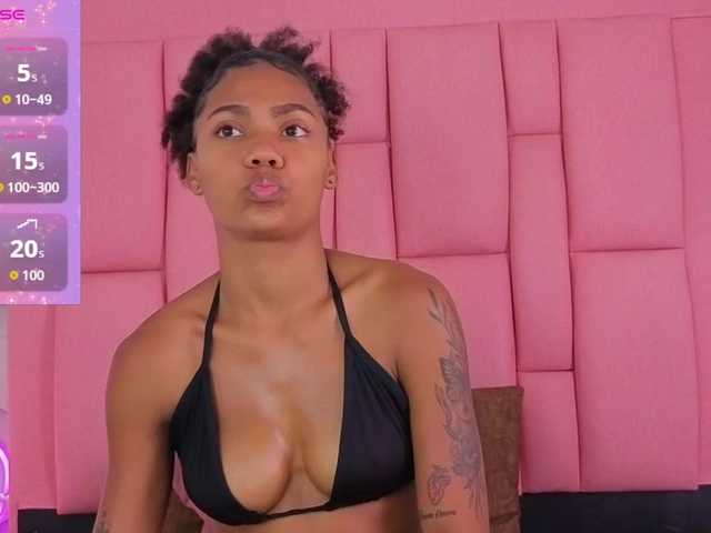 emelysweett live cam on BongaCams