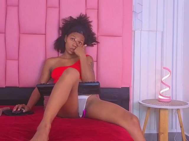 emelysweett live cam on BongaCams