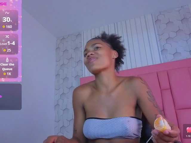 emelysweett live cam on BongaCams