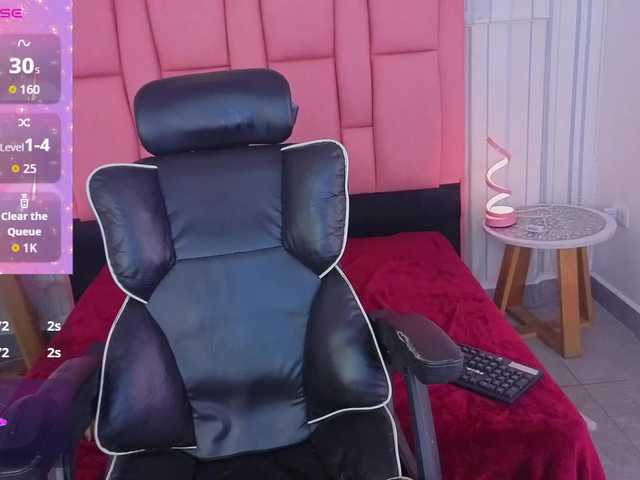 emelysweett live cam on BongaCams