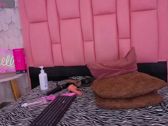 emelysweett live cam on BongaCams