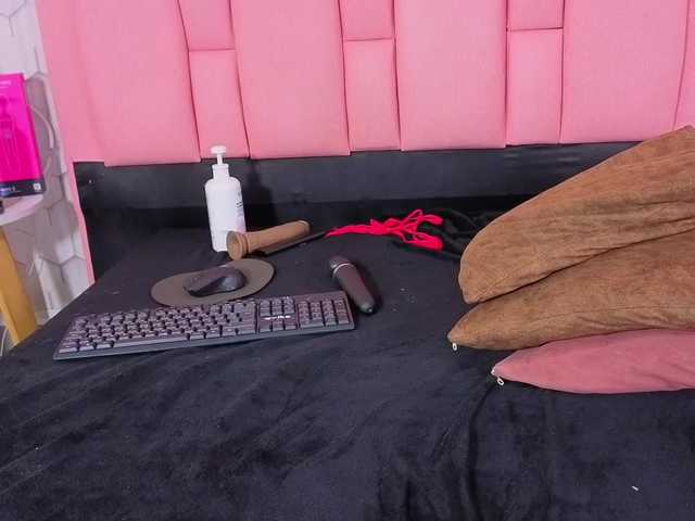emelysweett live cam on BongaCams