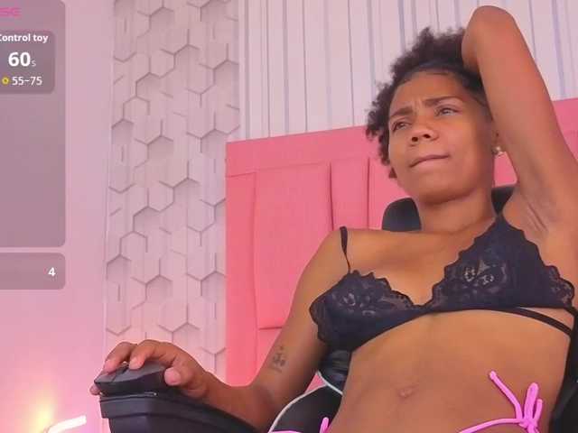 emelysweett live cam on BongaCams