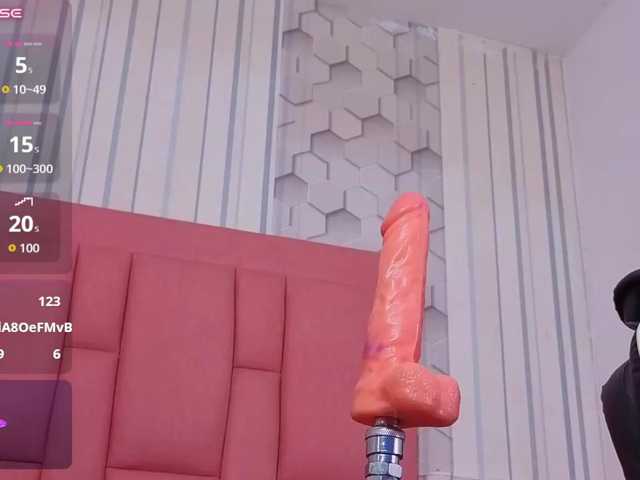 emelysweett live cam on BongaCams