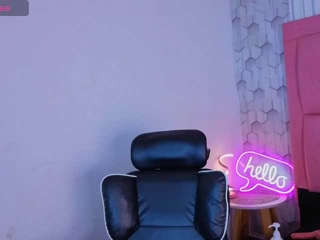 emelysweett live cam on BongaCams
