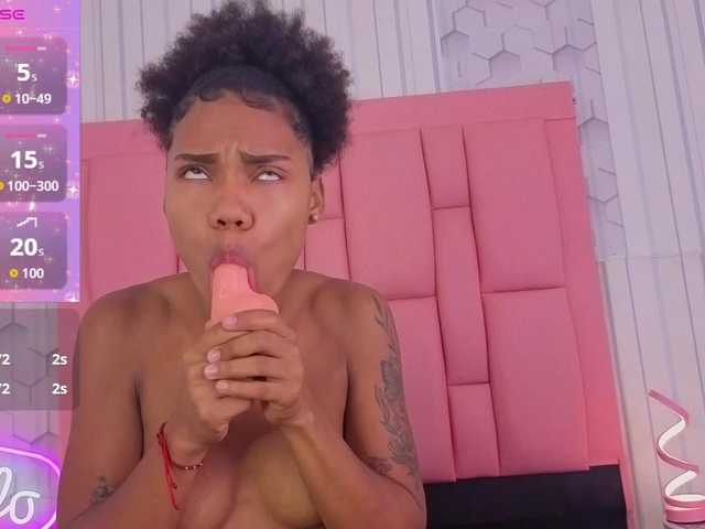 emelysweett live cam on BongaCams