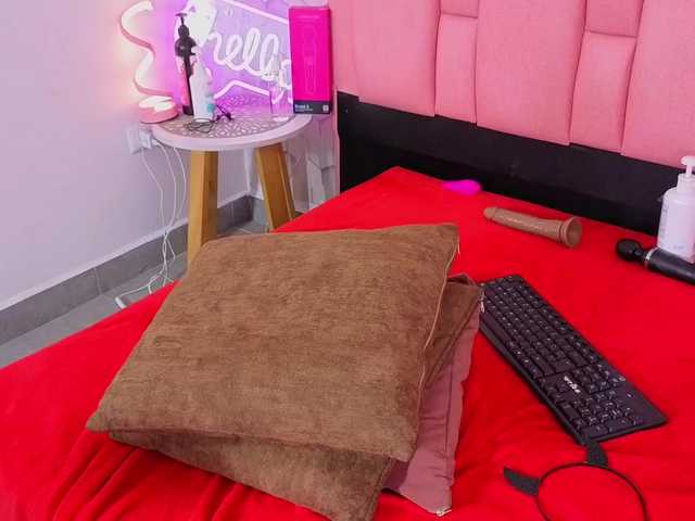 emelysweett live cam on BongaCams