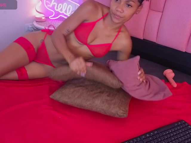 emelysweett live cam on BongaCams