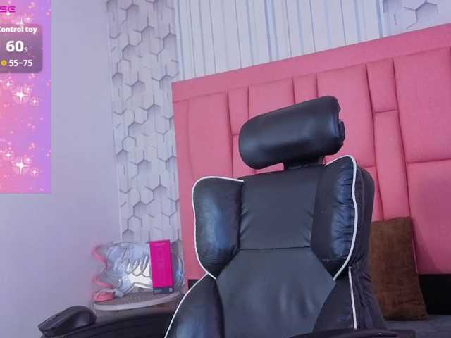 emelysweett live cam on BongaCams