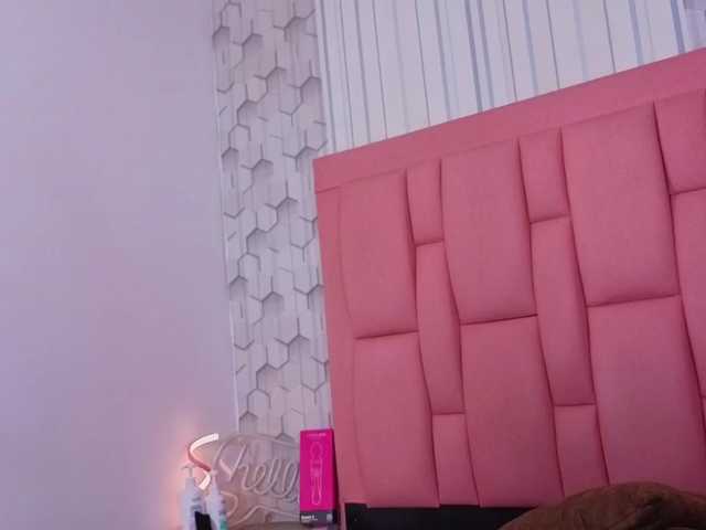 emelysweett live cam on BongaCams