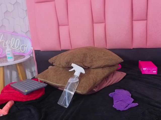 emelysweett live cam on BongaCams