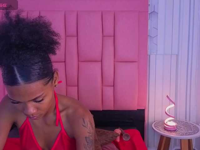emelysweett live cam on BongaCams