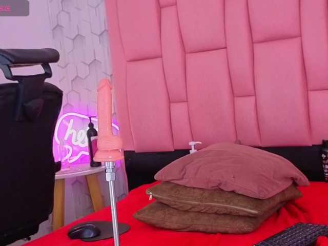emelysweett live cam on BongaCams
