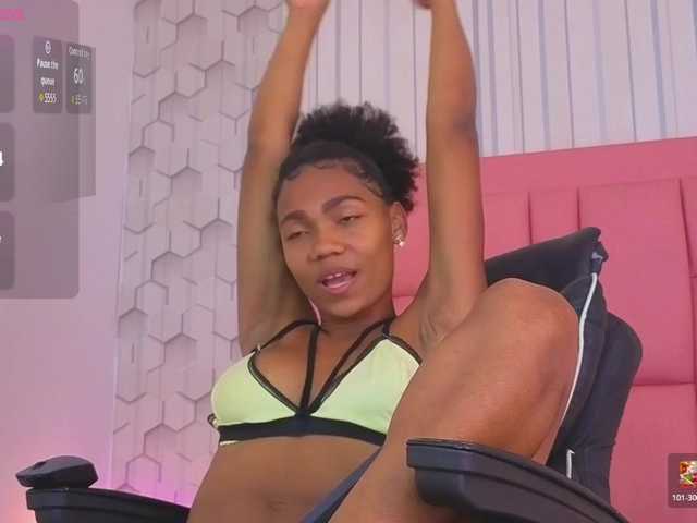 emelysweett live cam on BongaCams