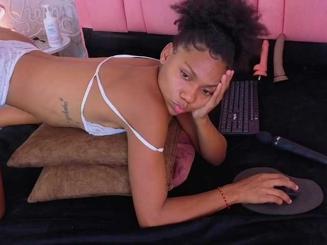 emelysweett live cam on BongaCams