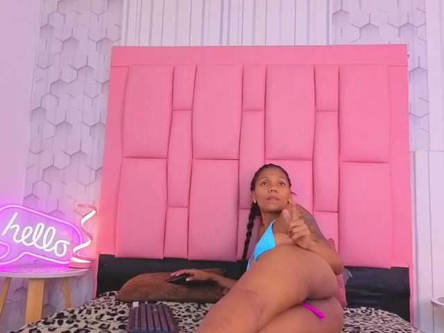 emelysweett live cam on BongaCams