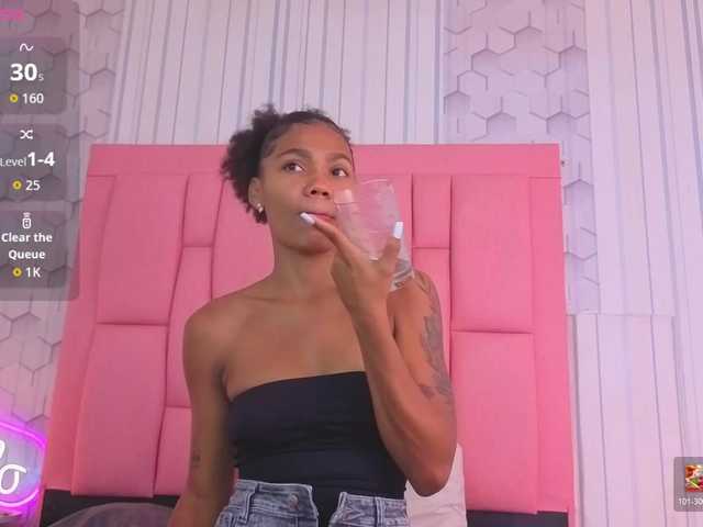 emelysweett live cam on BongaCams