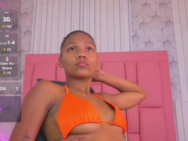 emelysweett live cam on BongaCams