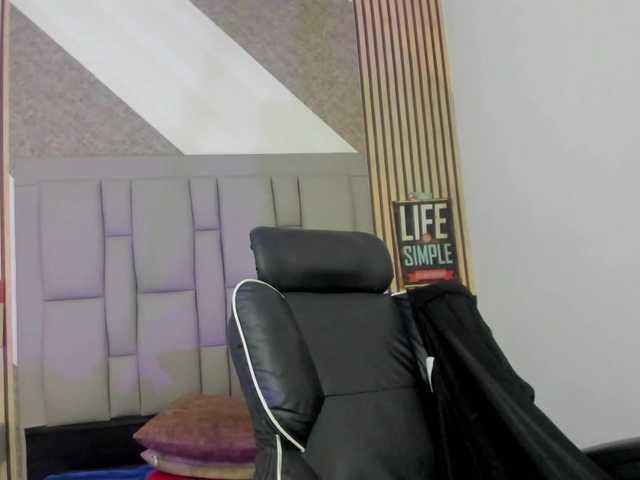 emelysweett live cam