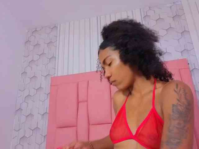 Modelo: emelysweett